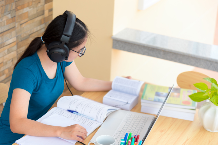Distance Learning Online From Home 2021 08 30 05 08 54 Utc