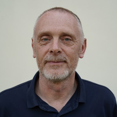 Simon Steed