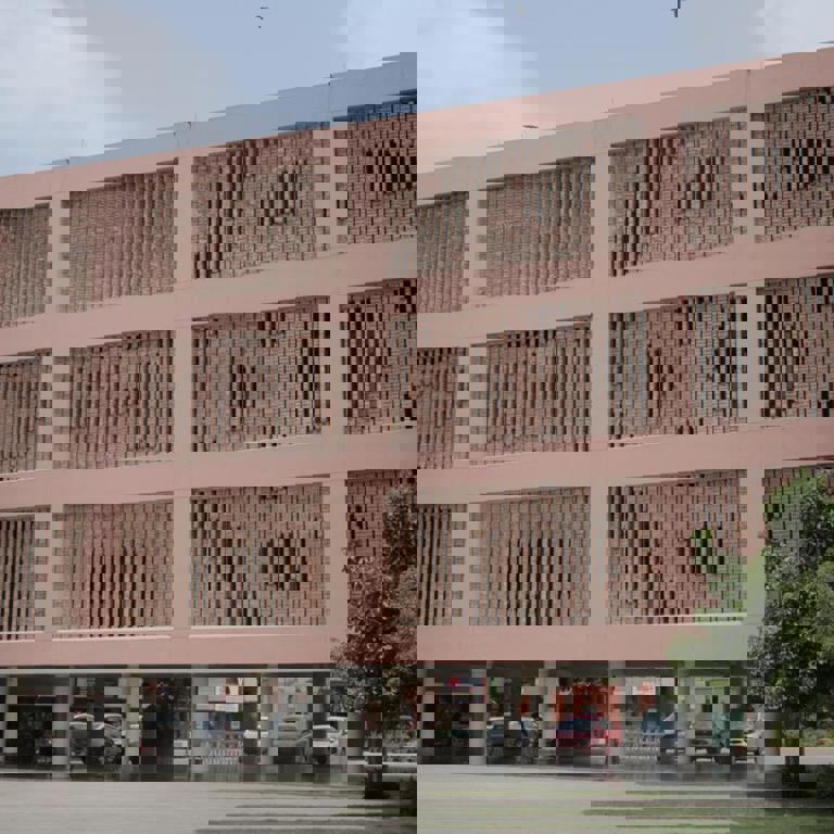 Spotlight Awards: The Breathing Brick Screen: Parametric Approach to Traditional Pakistani Jali
